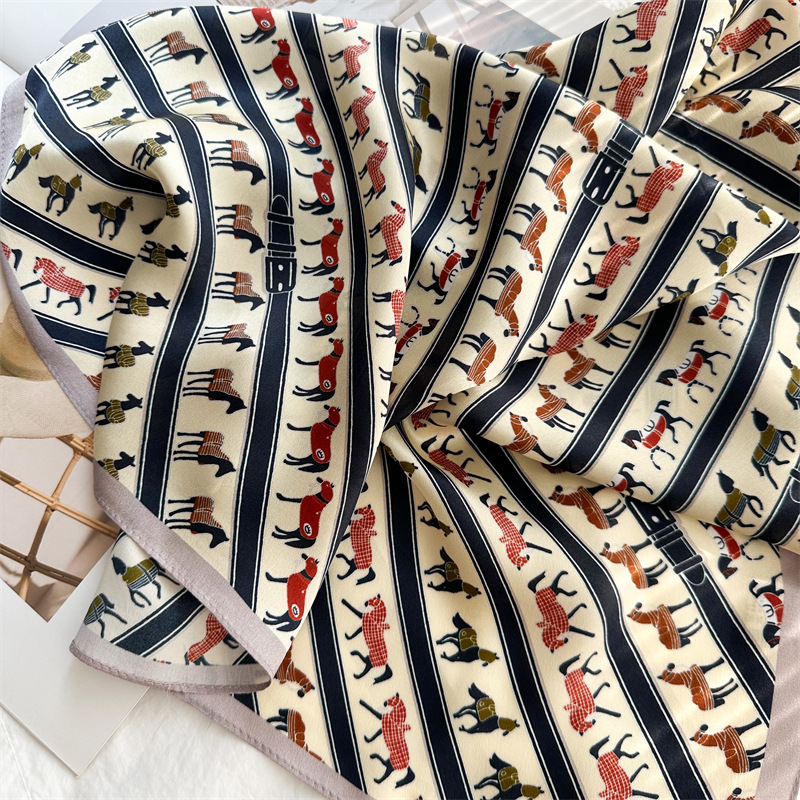 Foulards en Soie de Mûrier 65C - Travel Accessories Luxury Brands avis et prix
