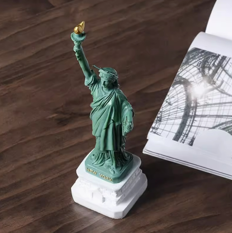 Modèle de Statue de Pages de N - Travel Accessories New York avis et prix