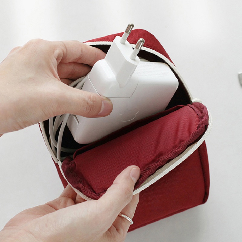 Organisateur de chargeurs de v - Travel Accessories Electronics avis et prix