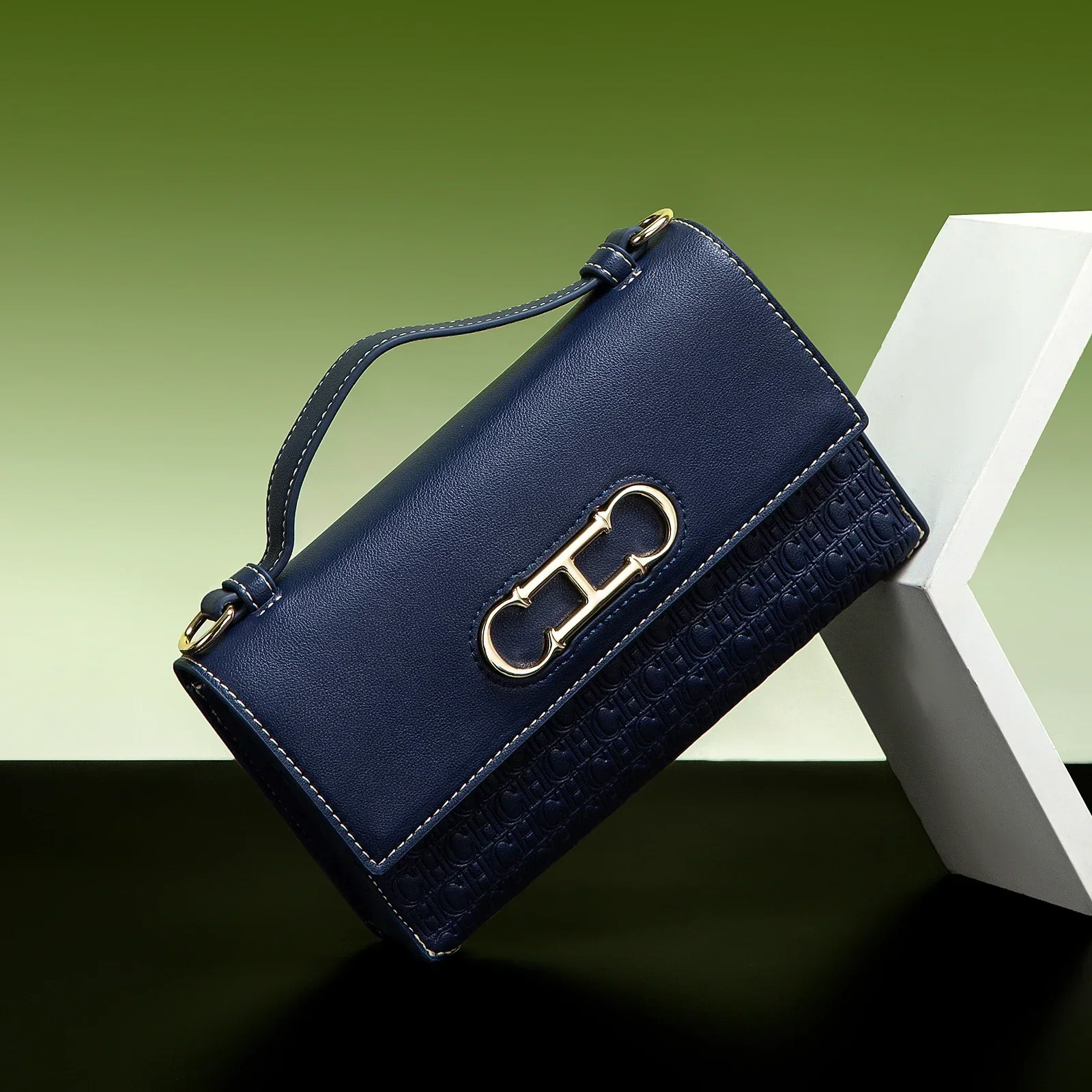 Sac à main femme CH Brand 2026 - Travel Accessories Luxury Brands avis et prix
