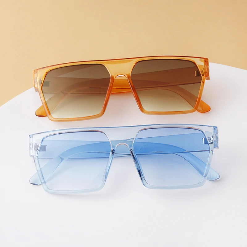 Lunettes de soleil carrées sur - Travel Accessories Brand avis et prix