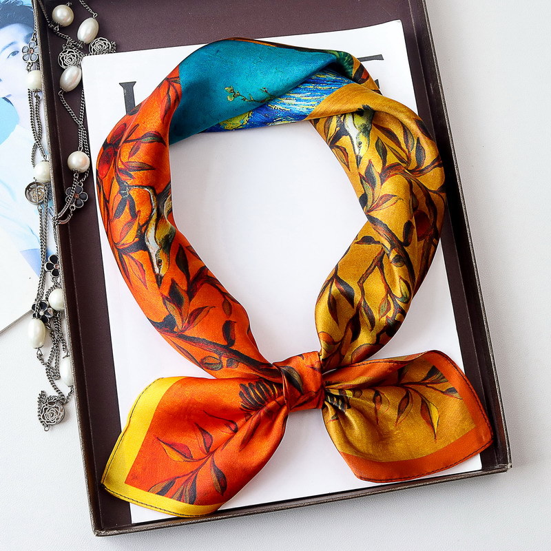 Foulard en Soie de Luxe pour F - Travel Accessories Luxury Brands avis et prix