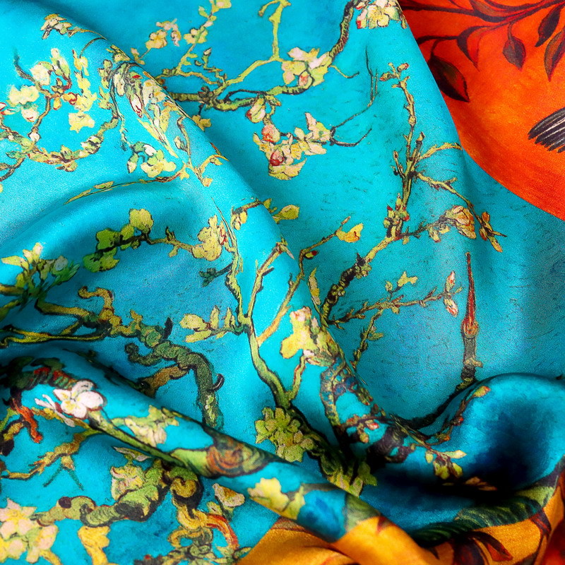 Foulard en Soie de Luxe pour F - Travel Accessories Luxury Brands avis et prix